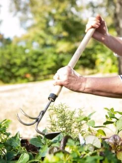 Gardener's Lifetime Raised Bed Cultivator -Soil N Tool Sales 8587960 3527 tif