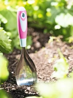 Dirty Little Digger™ -Soil N Tool Sales 8594982 9961 tif