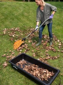 Gardener's Summer Sled -Soil N Tool Sales 8611047 025 tif